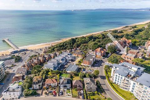 Seaview, Boscombe Spa Road BH5 3 bed apartment for sale