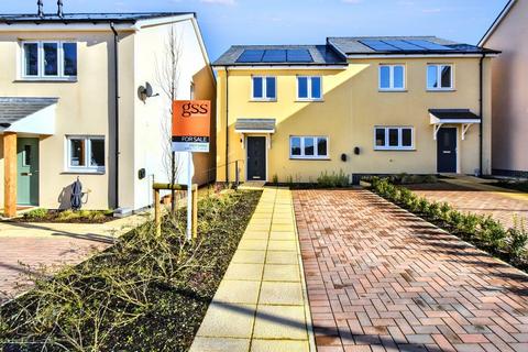 9 Oakwood Drive 3 bed semi
