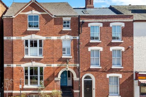 The Homend, Ledbury, Herefordshire, HR8 3 bed semi