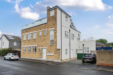 Wandle Road, WALLINGTON 2 bed flat for sale