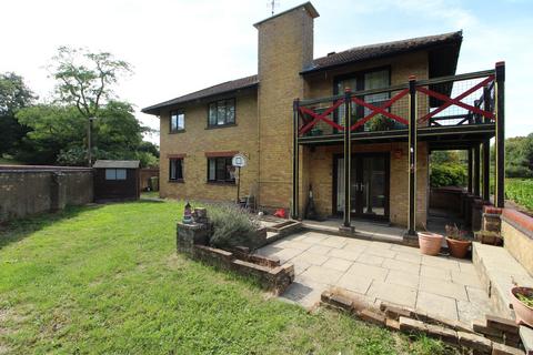 Staters Pound, Pennyland, Milton Keynes 2 bed maisonette for sale