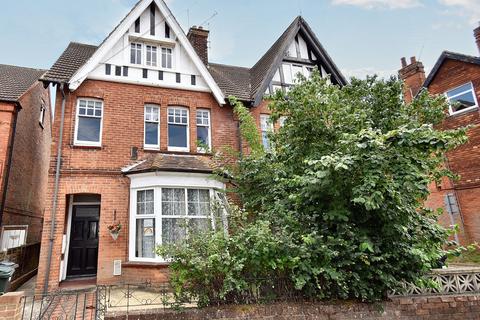 Magazine Road, Ashford TN24 2 bed ground floor maisonette for sale