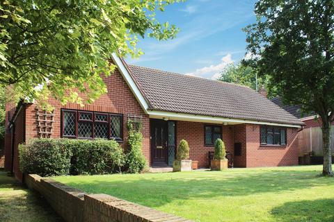 Terrills Lane, Tenbury Wells, WR15 8DD 3 bed bungalow for sale