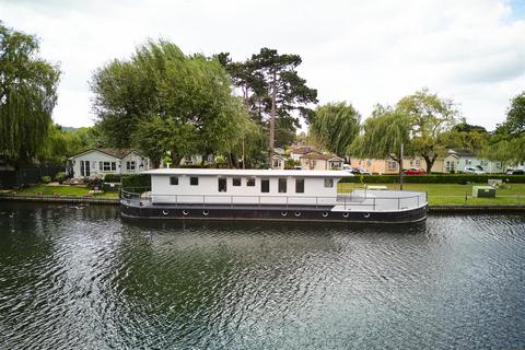 2 bedroom house boat for sale