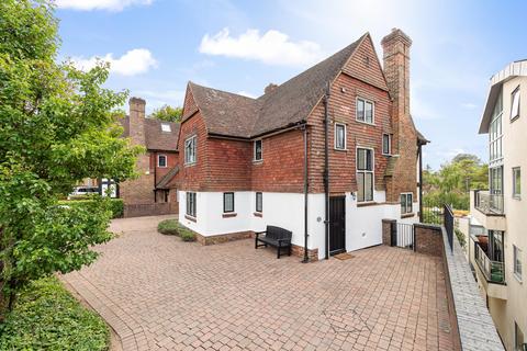 Granville Road, Sevenoaks, Kent, TN13 4 bed semi