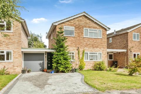 Pinecroft Road, Wokingham RG41 3 bed detached house for sale