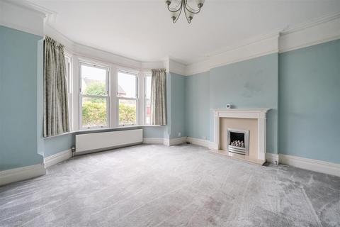 Beverley Crescent, Bedford 4 bed house for sale