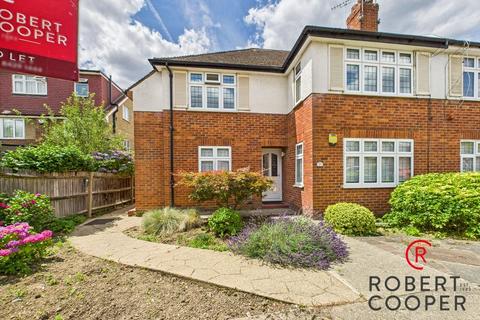 The Sigers, Pinner, HA5 2 bed maisonette for sale