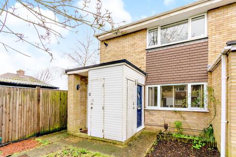 Priors Croft, Old Woking, Woking, GU22 1 bed maisonette for sale