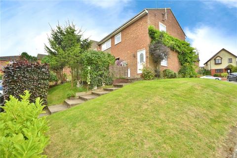 Knowles Close, Halstead, Essex 2 bed maisonette for sale