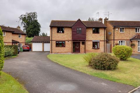 Barley Orchard, Stafford ST20 3 bed detached house for sale