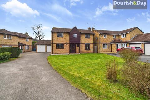 Barley Orchard, Stafford ST20 3 bed detached house for sale