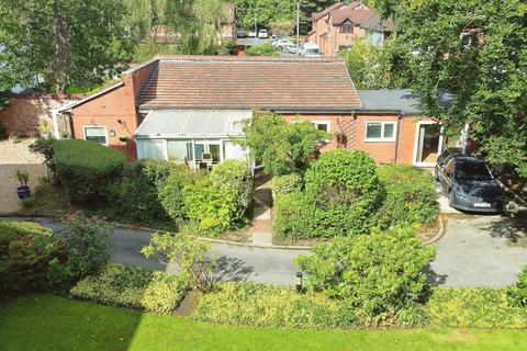 Brooklands Road, Greater Manchester M33 2 bed bungalow for sale