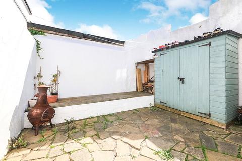 Upper Gardner Street, East Sussex BN1 2 bed terraced house for sale