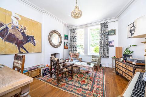 Kings Gardens, West Hampstead... 2 bed flat for sale