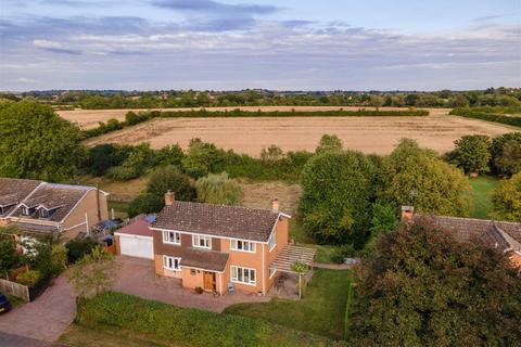 Cockshot Lane, Worcestershire WR7 4 bed detached house for sale