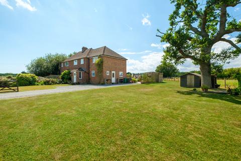 5 bedroom semi-detached house for sale