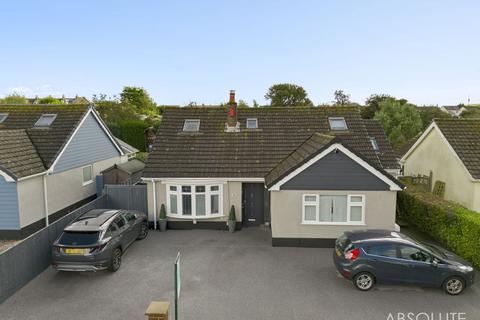 The Close, Brixham, TQ5 4 bed detached bungalow for sale