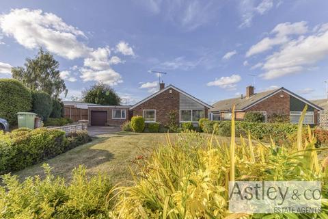 Valley Side Road, Norwich 4 bed bungalow for sale