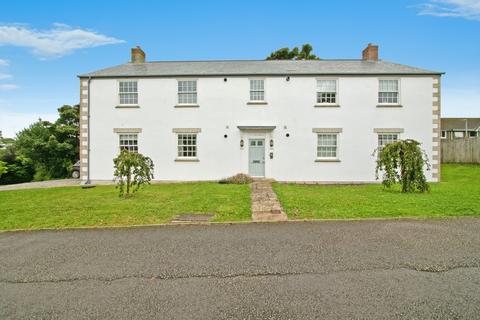 Holman Park, Cornwall TR14 2 bed flat for sale