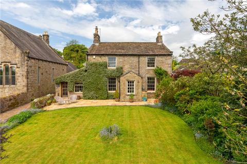 Hetton, Skipton, North Yorkshire, BD23 3 bed detached house for sale