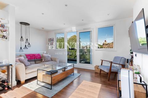 Maygrove Road, London, NW6 2EE 2 bed apartment for sale