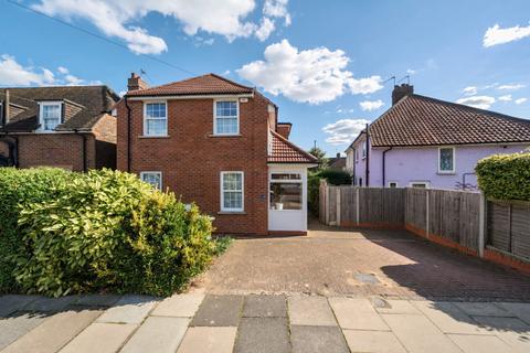 Saxon Drive, West Acton, W3 3 bed detached house for sale