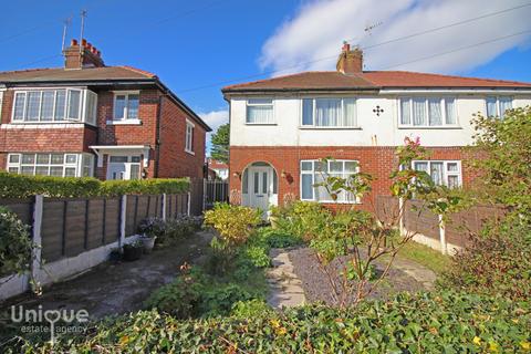 Cedar Avenue,  Thornton