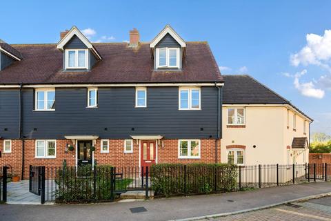 Ryeland Way, Kingsnorth, Ashford TN25 4 bed townhouse for sale