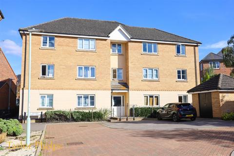 Lady Margaret Gardens, Ware SG12 1 bed apartment for sale