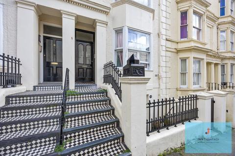 York Road, Hove, BN3 2 bed apartment for sale