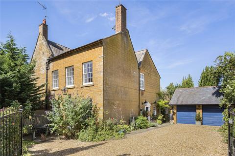Brook Lane, Dallington, Northampton, NN5 5 bed semi