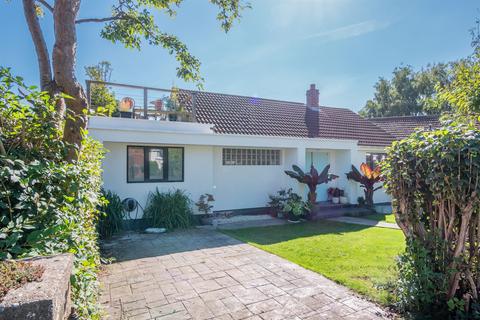 Parkgate, Knutsford 3 bed detached bungalow for sale