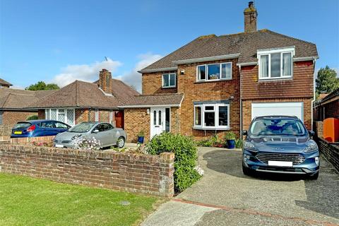 St. Marys Close, Littlehampton BN17 5 bed detached house for sale