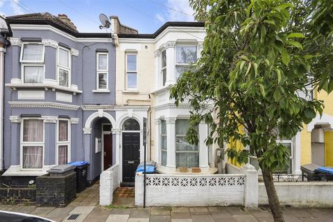 Napier Road, London NW10 1 bed flat for sale