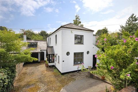 4 bedroom link detached house for sale