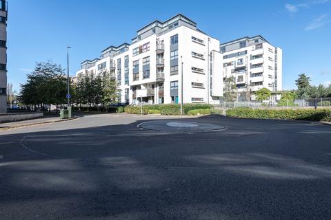 Waterfront Park, Edinburgh EH5 1 bed flat for sale