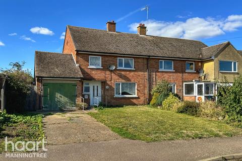 Waldegrave Way, Lawford, Manningtree... 3 bed semi