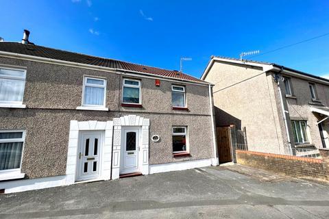 Llanelli SA15 2 bed end of terrace house for sale