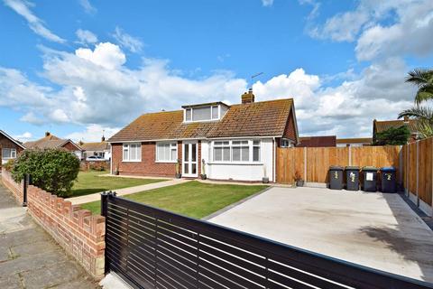 Kite Farm, Swalecliffe, Whitstable 3 bed detached bungalow for sale