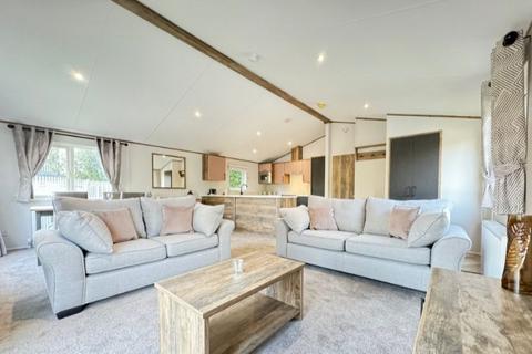 HASTINGS, St Leonards on Sea TN37 2 bed lodge for sale