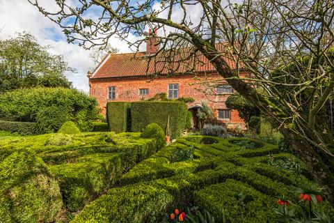 3 bedroom farm house for sale