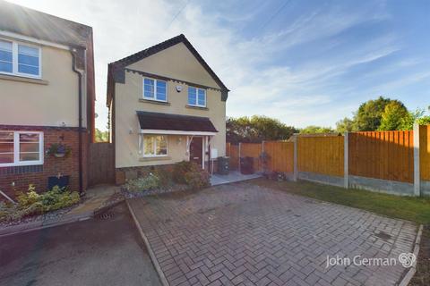Ridgewood Drive, Hednesford 3 bed detached house for sale