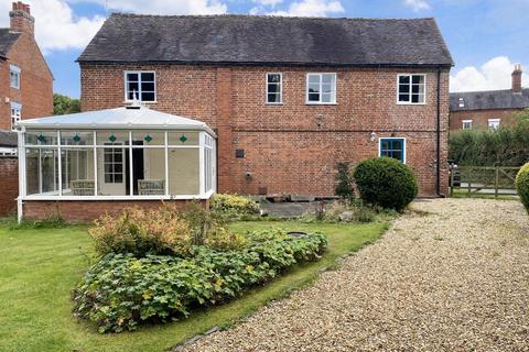 Wood Lane, Uttoxeter 3 bed cottage for sale