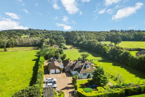 4 bedroom detached bungalow for sale