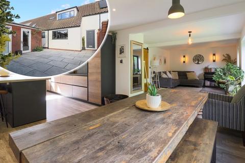 Riverside Close, Bridge CT4 4 bed village house for sale