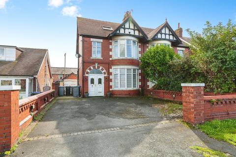 5 bedroom semi-detached house for sale