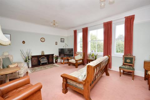 Devonshire Place, Eastbourne 2 bed flat for sale