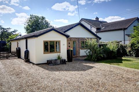 4 bedroom detached bungalow for sale