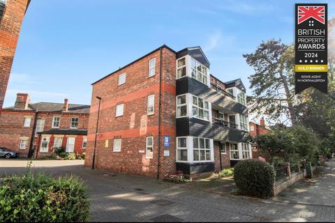 South Parade, Northallerton DL7 2 bed flat for sale